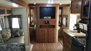 雪櫃、微波爐、焗爐、爐具