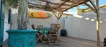 House 55m2 air-conditioned 5pers 25m from the sea fenced parking 2 cars