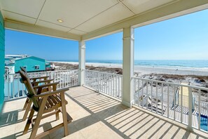 Property grounds - BEACHFRONT, PRIVATE HOUSE, PRIVATE POOL, PRIVATE BEACH ACCESS! (Gulf Shores)