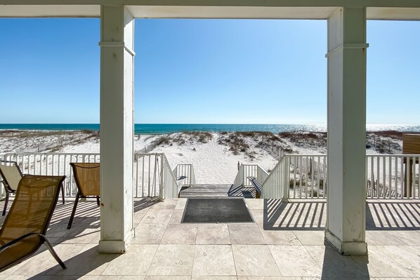 Property grounds - BEACHFRONT, PRIVATE HOUSE, PRIVATE BEACH ACCESS! (Gulf Shores)