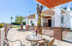 屋外ダイニングエリア