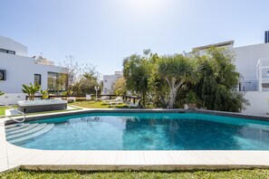 Pool - Apartment Sai Gayatri with Sea View, Pool, Wi-Fi & Garden (Nerja)