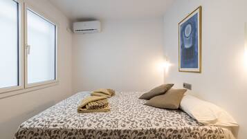 1 chambre, fer et planche Ă repasser, Wi-Fi gratuit, draps fournis