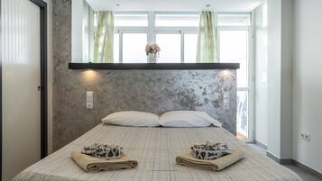 1 habitación, tabla de planchar con plancha, wifi gratis y ropa de cama