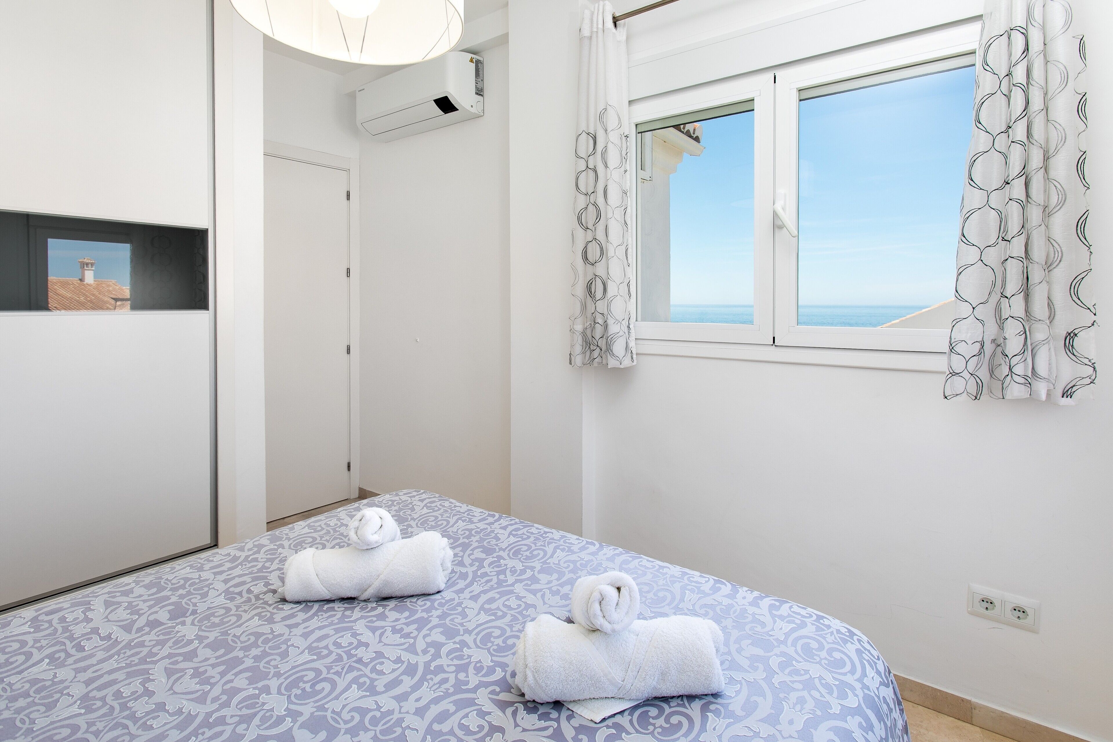 Appartamento Di Lusso Vista Mare Con Piscina, Wi-fi E Terrazza - Nerja