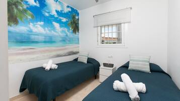 2 slaapkamers, een strijkplank/strijkijzer, gratis wifi, beddengoed