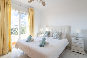 5 habitaciones, tabla de planchar con plancha y wifi gratis 