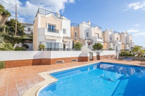 Pool - Casa Chloe with fantastic view, Wi-Fi, Pool, Air-conditioning (Nerja)