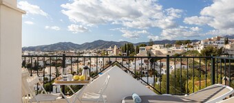 Casa Chloe with fantastic view, Wi-Fi, Pool, Air-conditioning