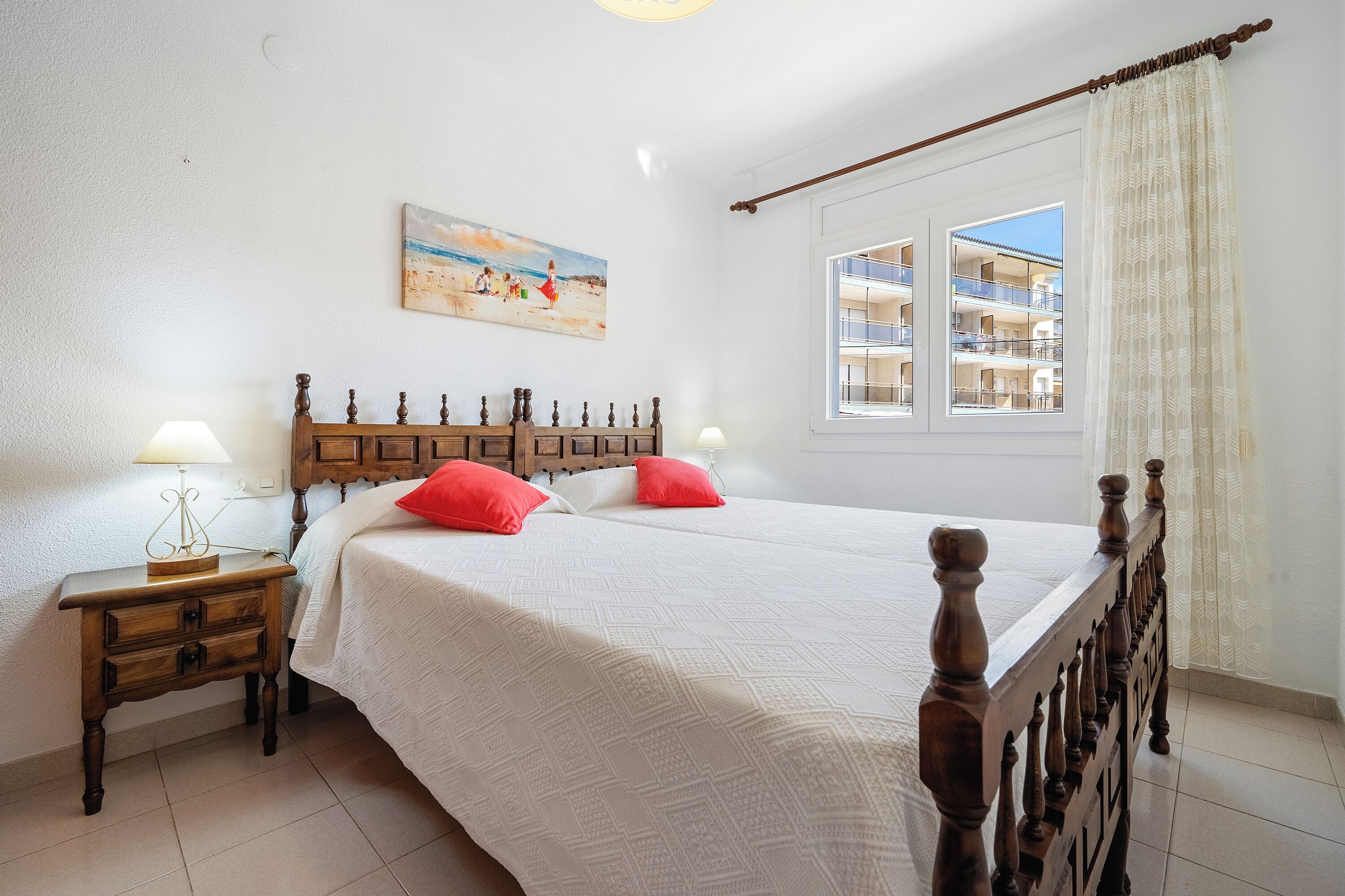 2 slaapkamers, een strijkplank/strijkijzer, gratis wifi, beddengoed