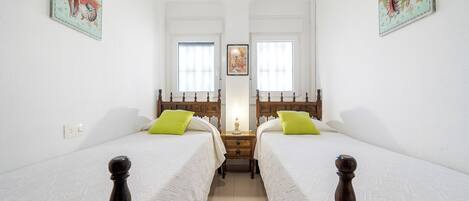 2 Schlafzimmer, Bügeleisen/Bügelbrett, kostenloses WLAN, Bettwäsche