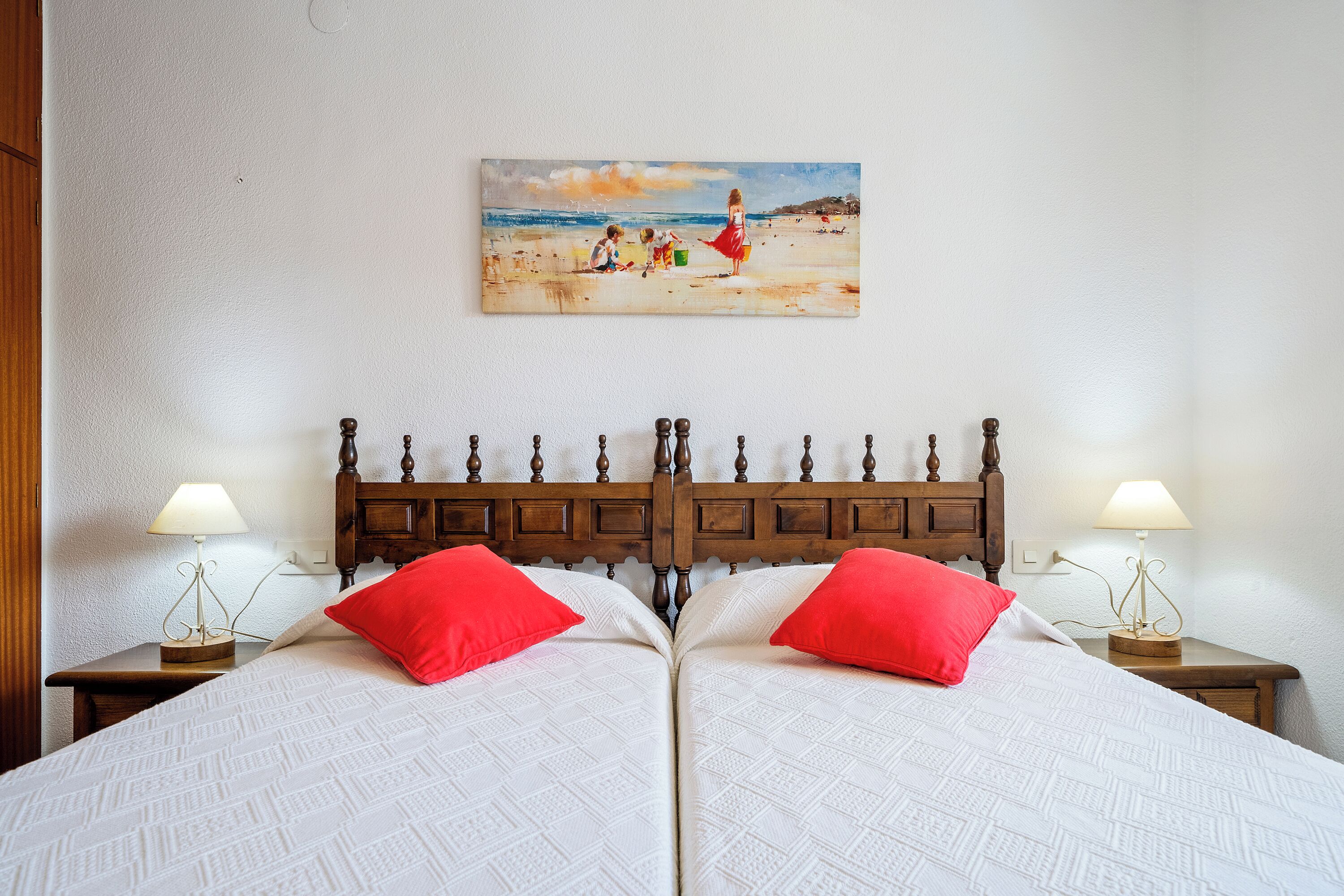 2 dormitorios, tabla de planchar con plancha, wifi gratis y ropa de cama