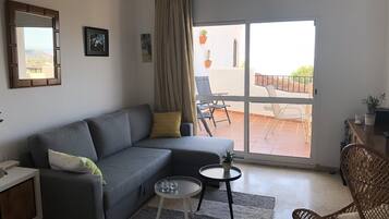 Fernseher, DVD-Player, Stereoanlage