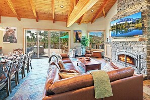 TV, fireplace, table football - LUXURY 6 Bedroom Retreat w/ 6 En-Suite Bathrooms! Sprawling Deck w/ Beautiful Mountain/Slope Views! Shuffleboard + Foosball! Gourmet Kitchen & Bar! Less Than 1 Mile to Bear Mountain Resort & Golf Course! (Big Bear Lake)