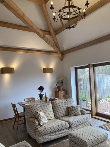 Cosy yet spacious cottage in heart of East Devon near Jurassic Coast
