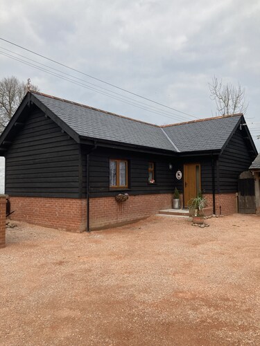 Cosy yet spacious cottage in heart of East Devon near Jurassic Coast