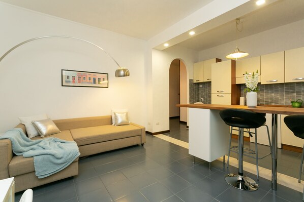 Deluxe Condo | Living area