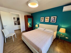 2 bedrooms, iron/ironing board, travel cot, WiFi
