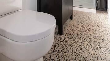 Een douche, een haardroger