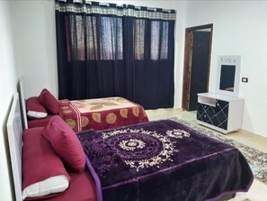 3 sovrum, skrivbord, strykjärn/strykbräda och wi-fi