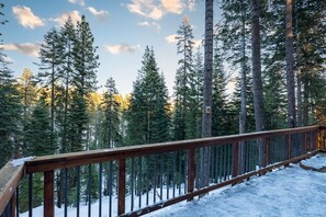 Chalé, várias camas (Tahoe Solitude) | Sacada