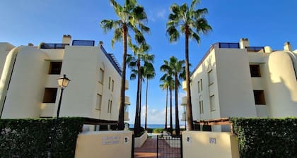 New Apartment!!!Beachfront Elviria Complex NEPTUNO I, Views,Pool and Garden