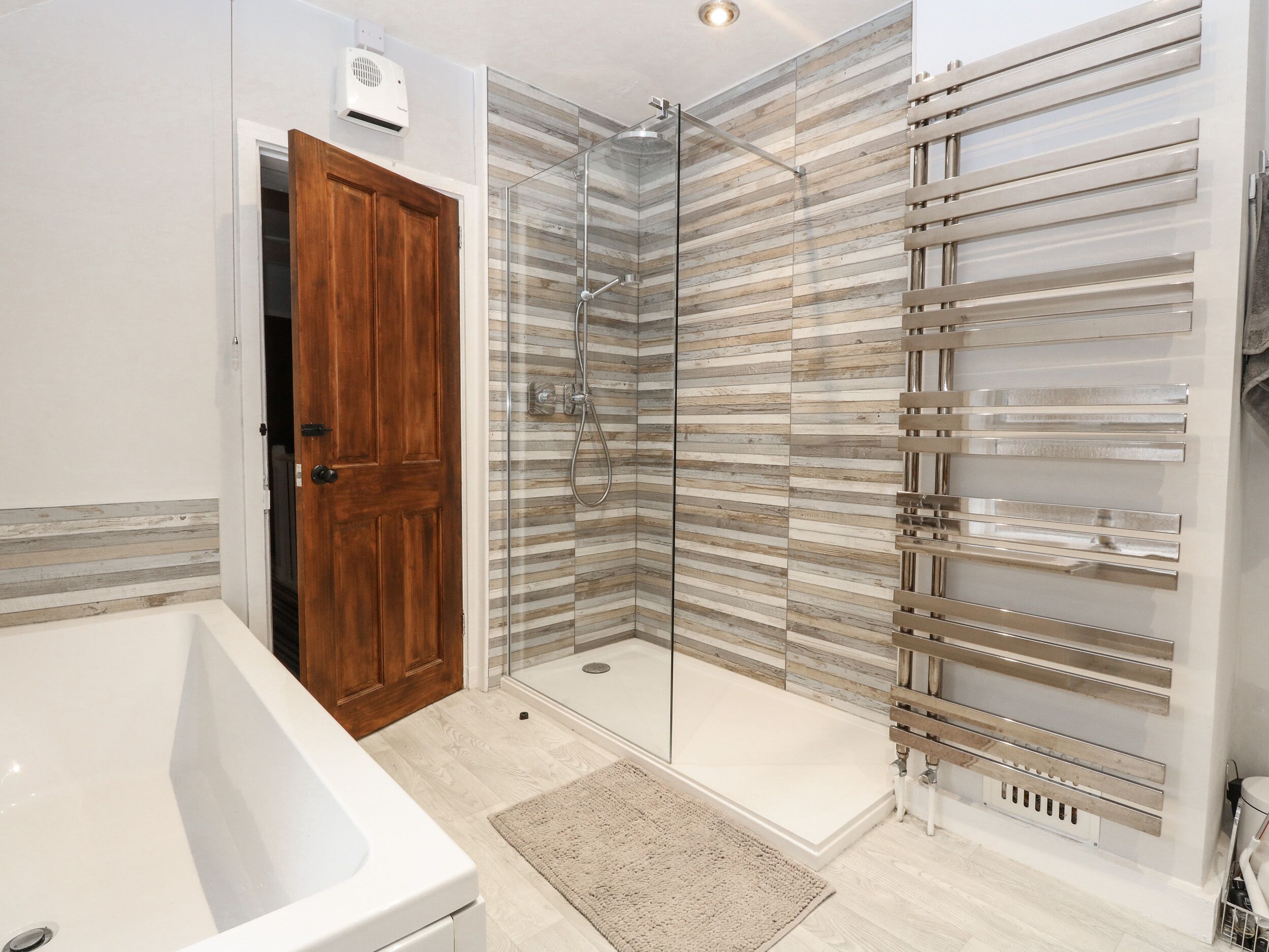 Cottage | Bathroom | Shower