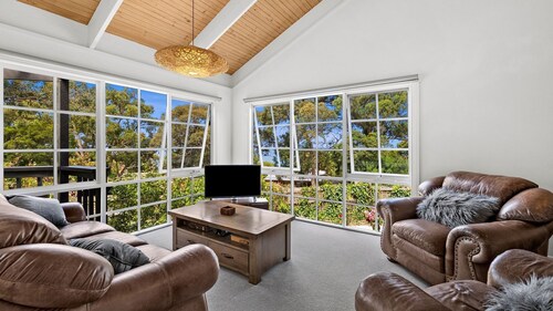 Erskine Beach House - room for all the family