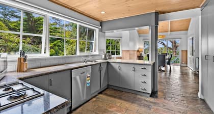 Erskine Beach House - room for all the family