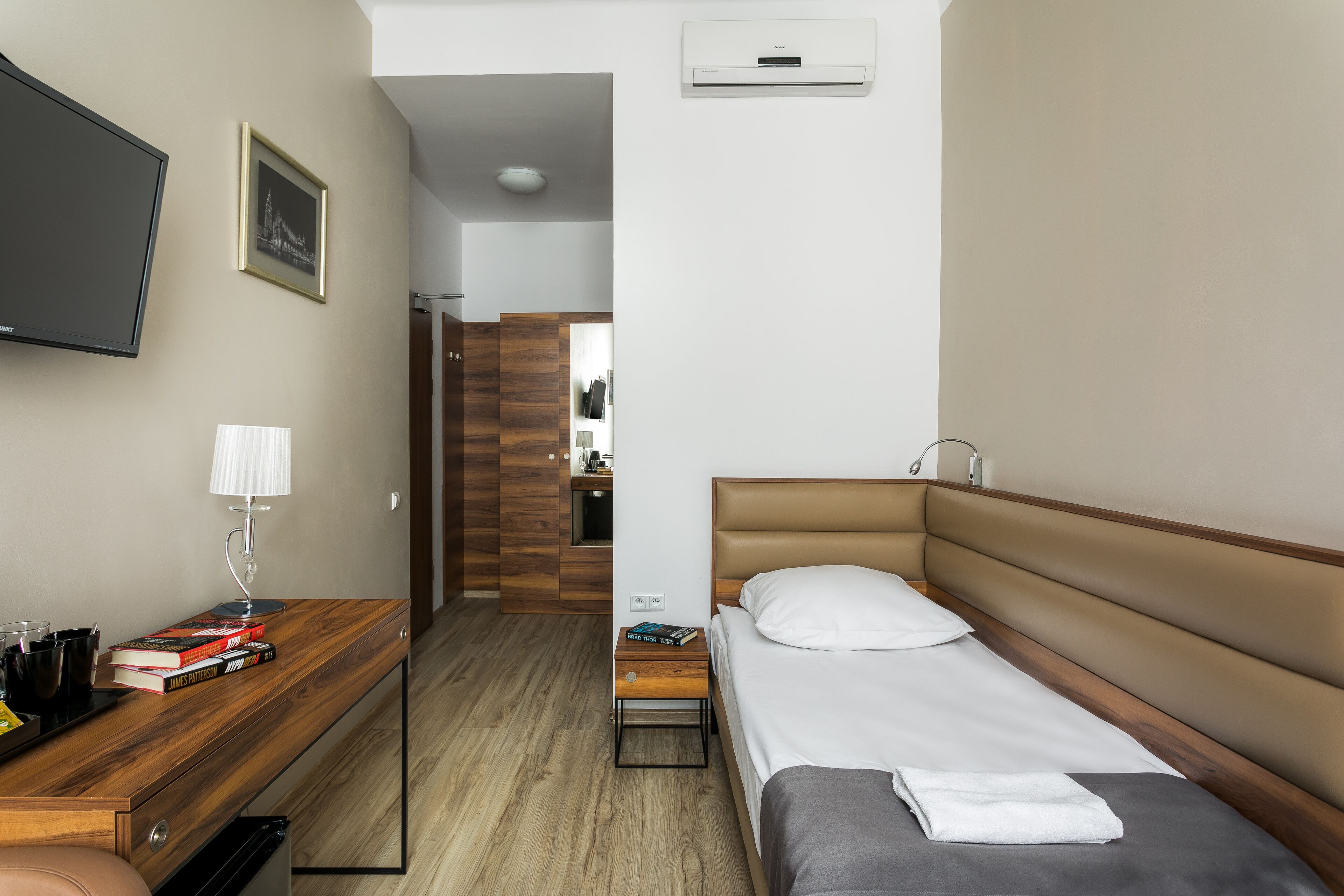 business double room | free wifi, bed sheets