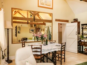 Cottage | Interior - Swallows Barn (Chesterfield)