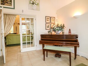 Cottage | Interior - Swallows Barn (Chesterfield)