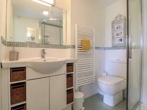 Cottage | Bathroom