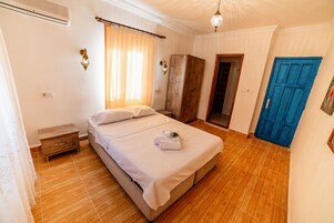 Habitación estándar con 1 cama doble o 2 individuales | Wifi gratis