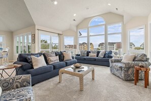 Televisión, chimenea, reproductor de DVD y bocina smart 