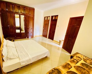 4 chambres, bureau, fer et planche à repasser, Wi-Fi gratuit