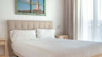 Grand-kattohuoneisto | Silitysrauta/-lauta, vauvan matkasänky, ilmainen Wi-Fi, vuodevaatteet