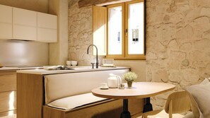 Apartment | Eigene Küche | Kühlschrank, Mikrowelle, Geschirrspüler, Espressomaschine