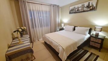 2 bedrooms, iron/ironing board, WiFi, bed sheets