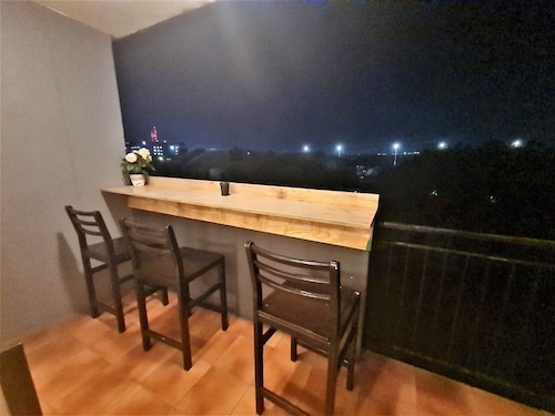 2 bed, 2 bath Apartment, Menlyn