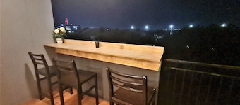 2 bed, 2 bath Apartment, Menlyn