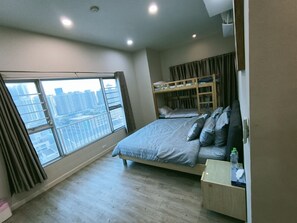 1 bedroom, desk, iron/ironing board, free WiFi