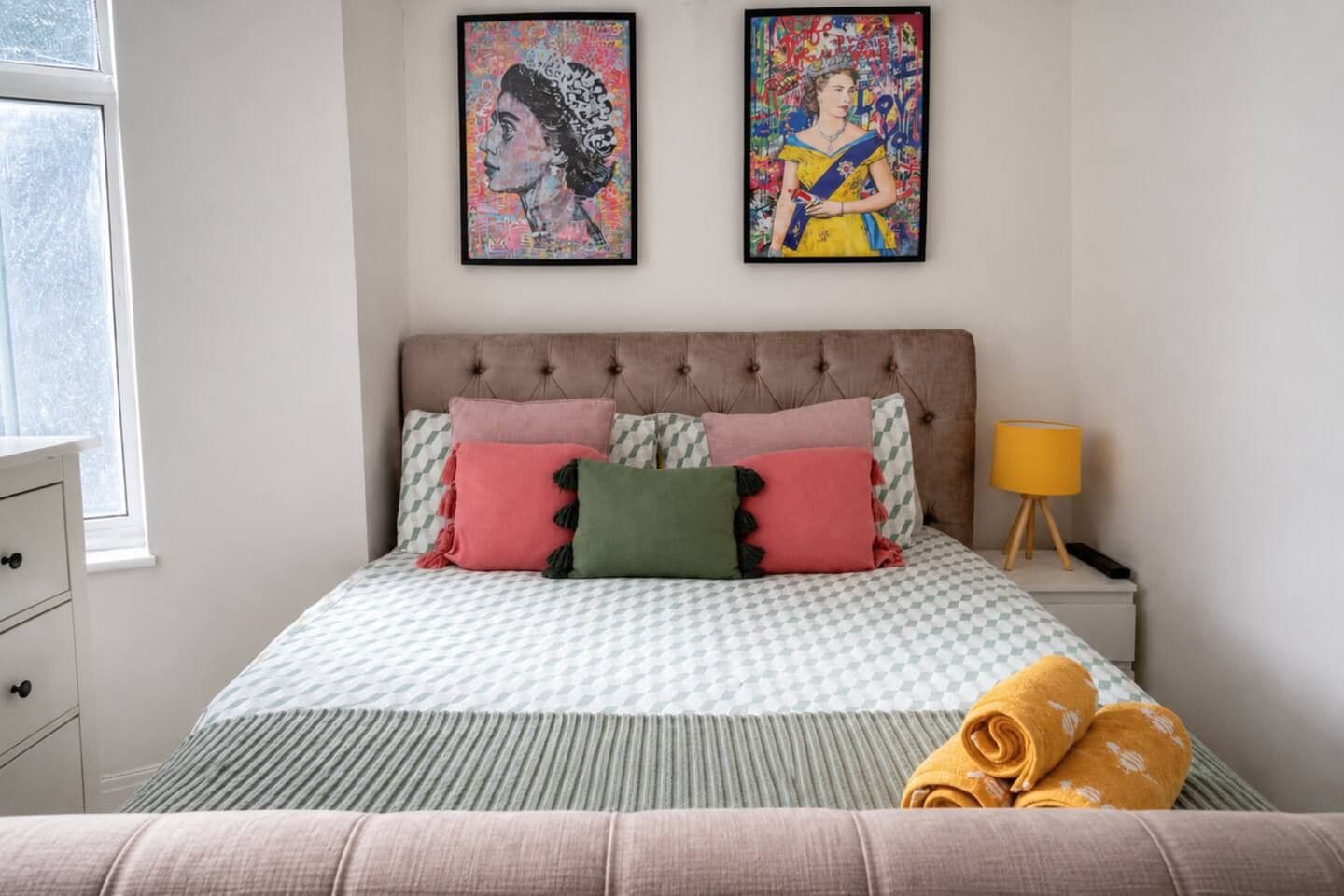1 bedroom, desk, iron/ironing board, WiFi (free)