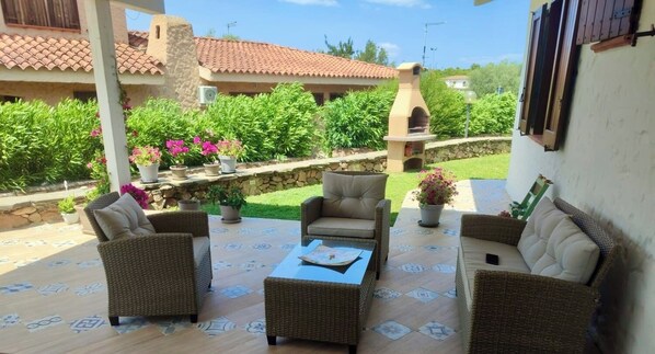 Terrace/patio - Charming cottage (with private garden) few steps from the beach (Agrustos)