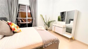2 bedrooms, iron/ironing board, bed sheets