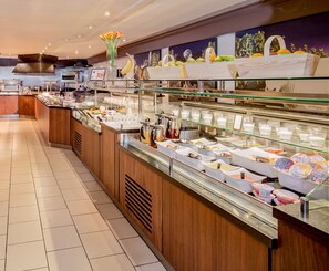 Daily English breakfast for a fee