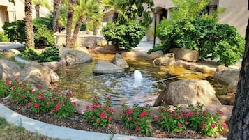 Condo, 2 Bedrooms | Property grounds