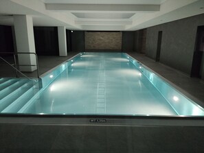Innenpool, beheizter Pool