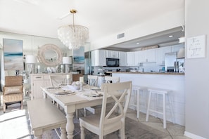 Dining - Edgewater 2 Br Deluxe Gulf Front, Tower 2. Sleeps 10! (Panama City Beach)