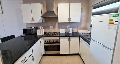 2 bed 2 bath Apartment, Menlyn